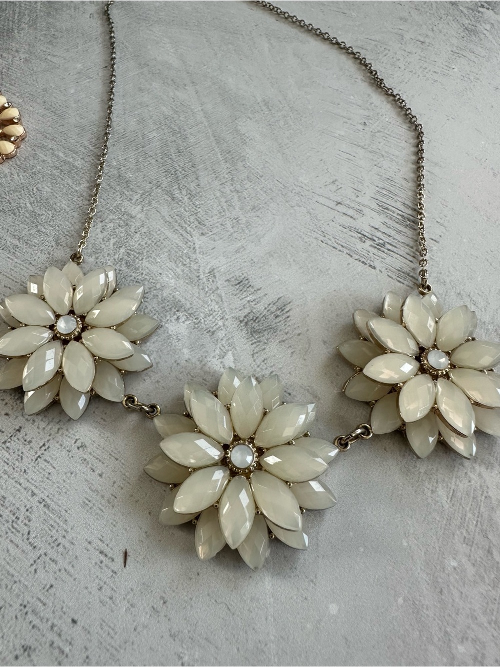 White Floral Statement Necklace - Women Jewelry